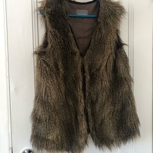 Tinley Road faux fur vest- FALL!